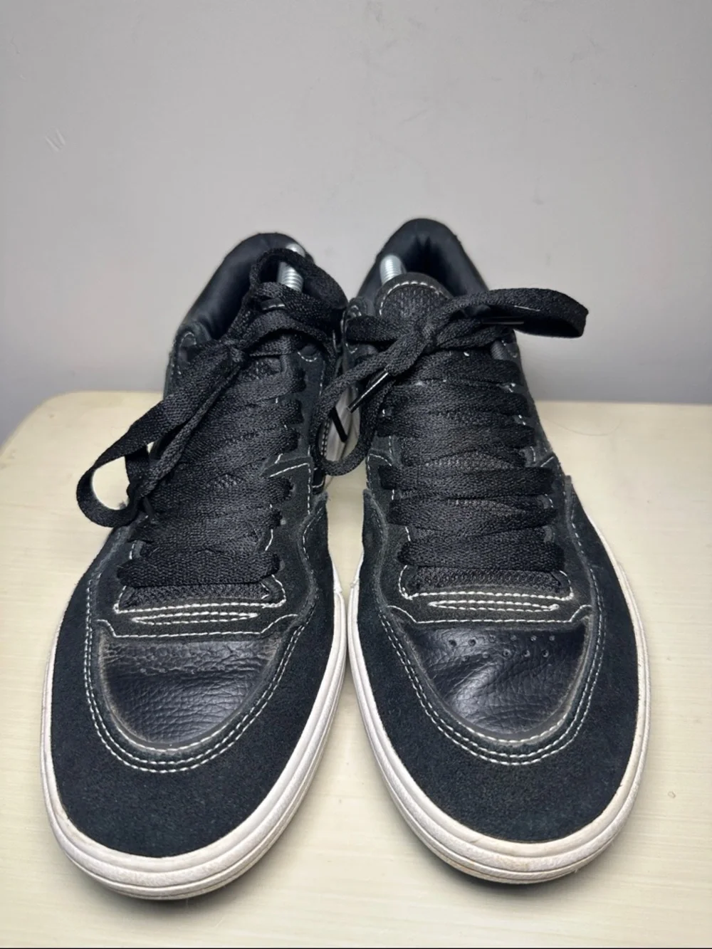 Vans VR3 Cush leather Men’s Black and White Low-Top Skate Sneakers